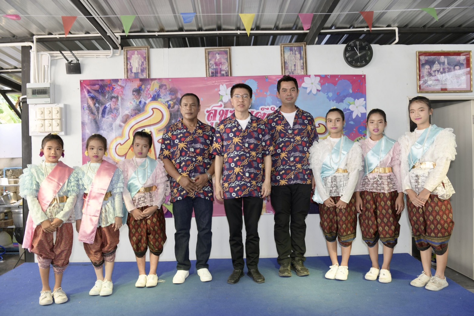 ชาวบางกรวยร่วมสืบสานประเพณีไทย ชุมชนหมู่บ้านธนากร 2 จัดงานทำบุญสรงน้ำพระและรดน้ำดำหัวผู้สูงอายุ รับสิริมงคลต้อนรับเทศกาลสงกรานต์ 2569