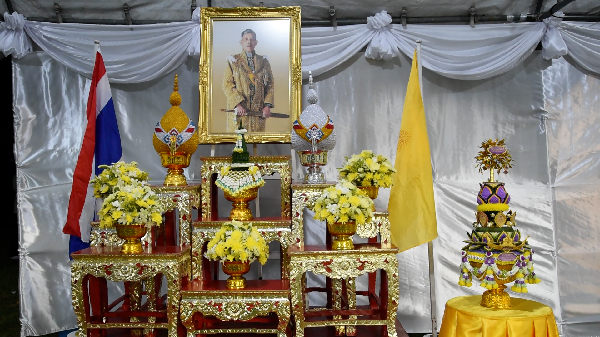 จังหวัดนนทบุรี จัดพิธีเชิญพุ่มดอกบัวประดิษฐ์พระราชทาน ถวายสักการะพระศรีมหาโพธิทศมราชบพิตร เนื่องในวันวิสาขบูชา ประจำปี 2569